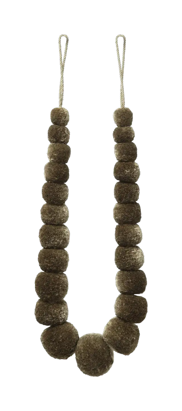 Photo of Pompom embrace