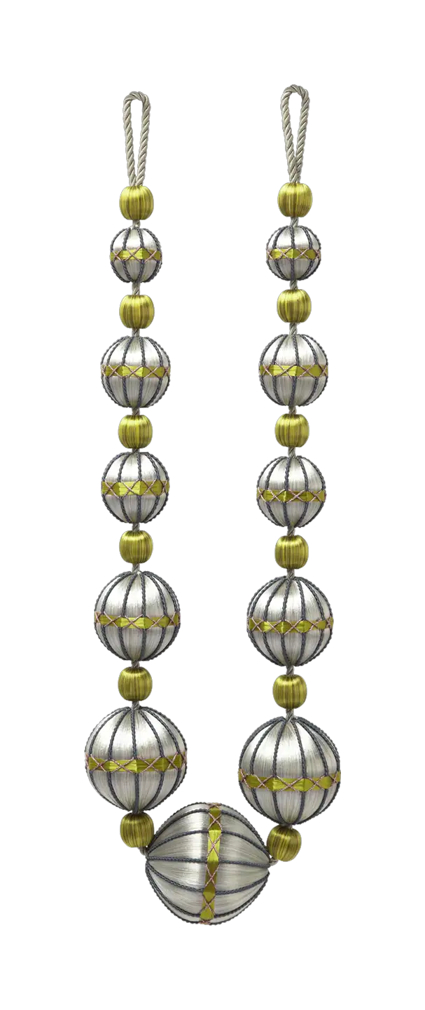 Photo of Decorative ball embrace